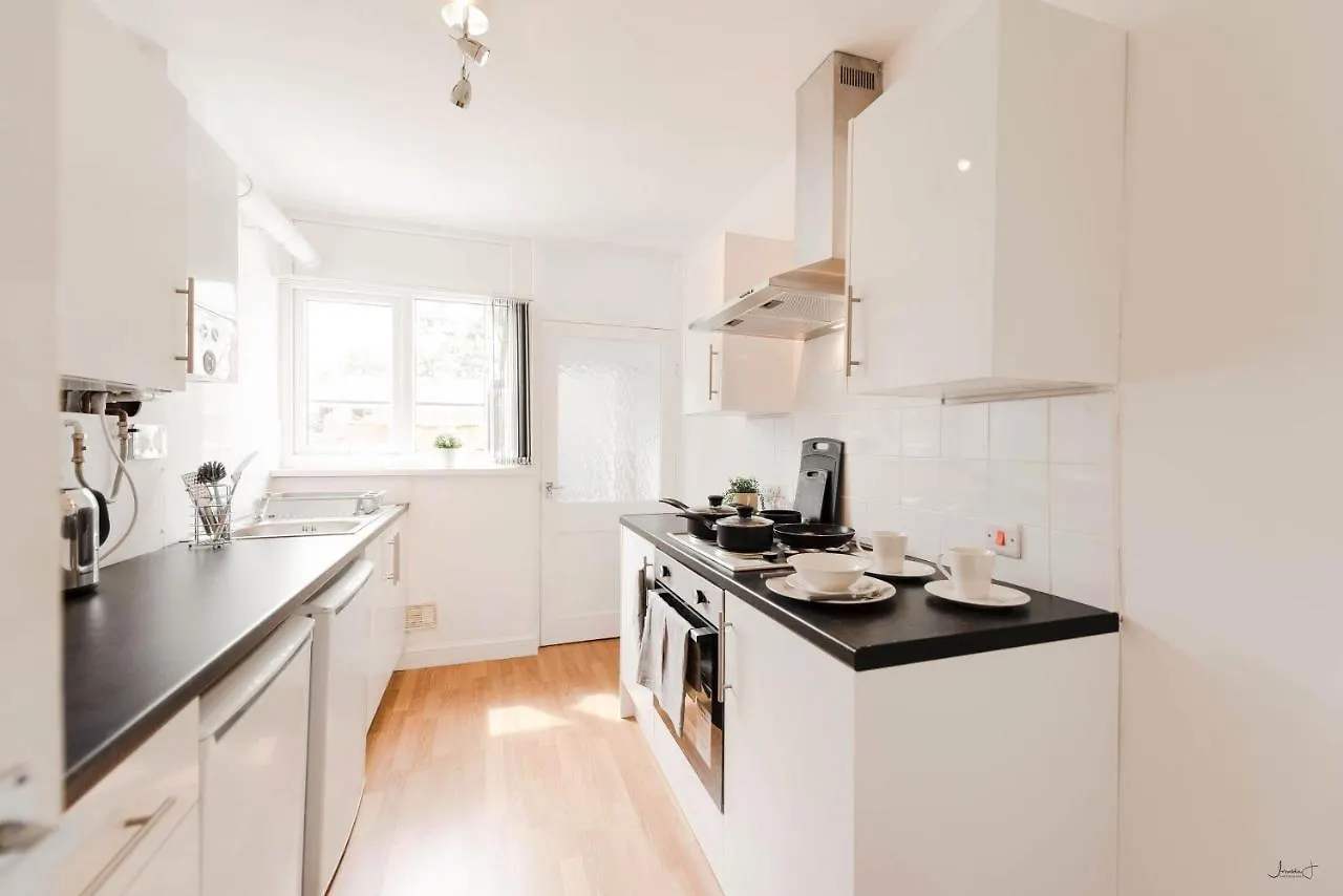 Roberts Residence Doncaster 3*,