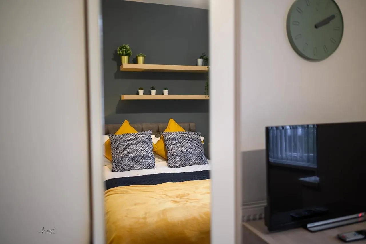 Roberts Residence Doncaster 3*,
