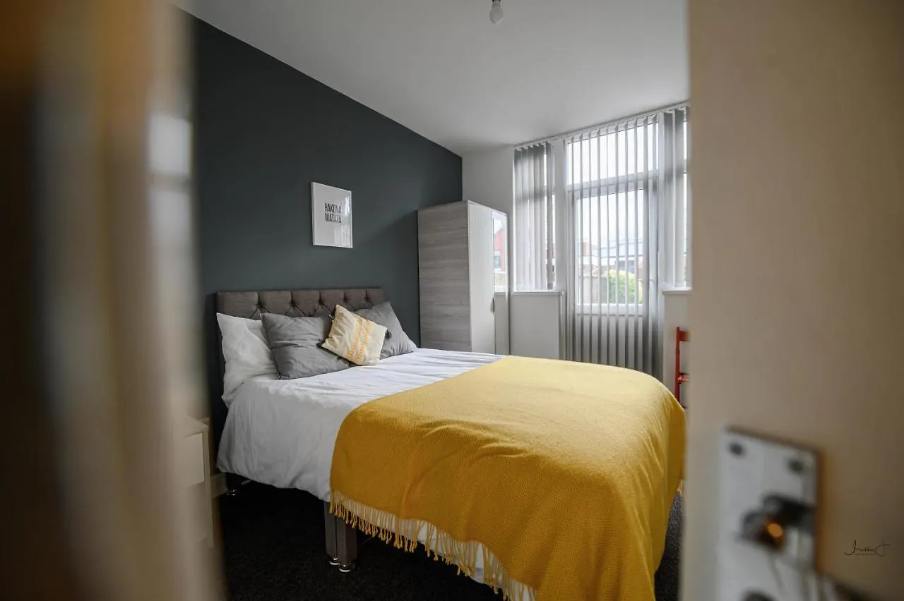 Roberts Residence Doncaster 3*,