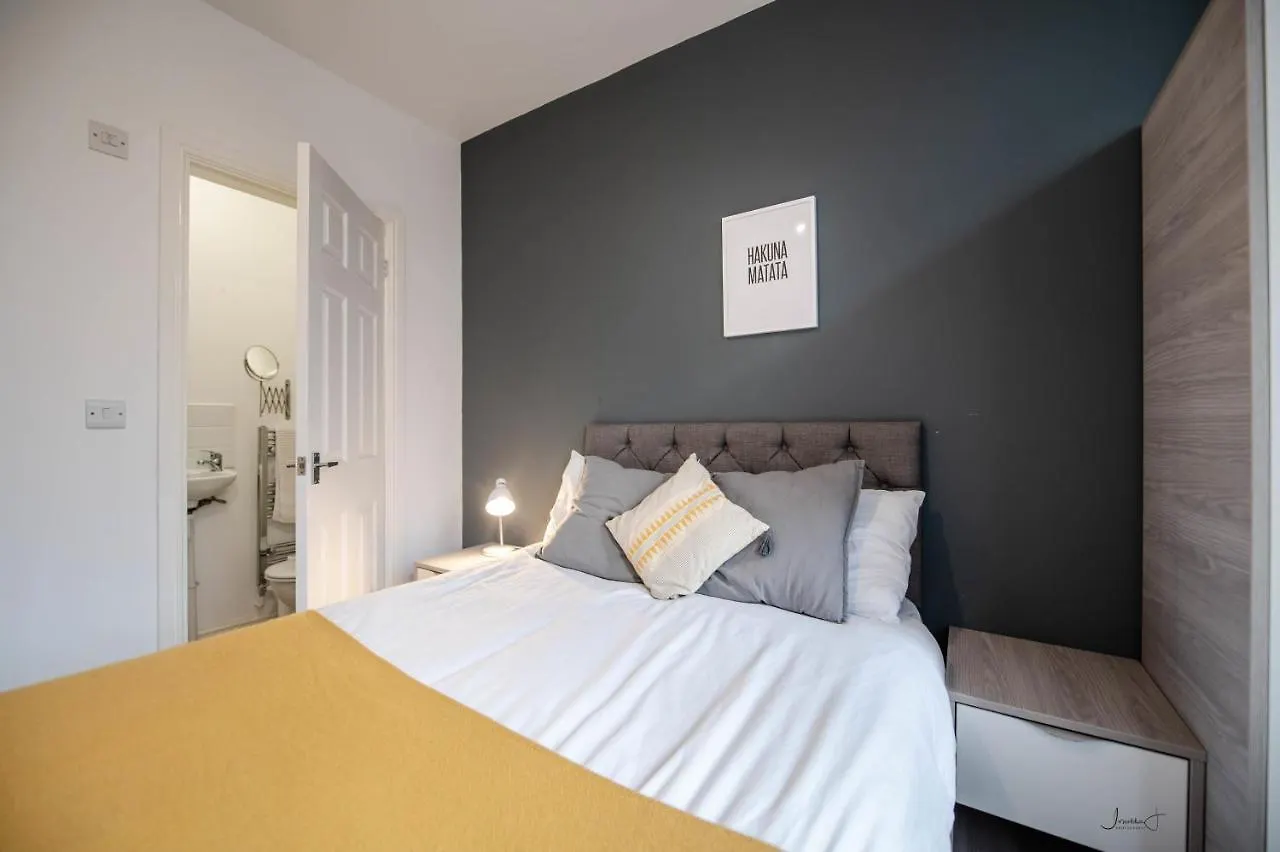 Hotel Roberts Residence Doncaster